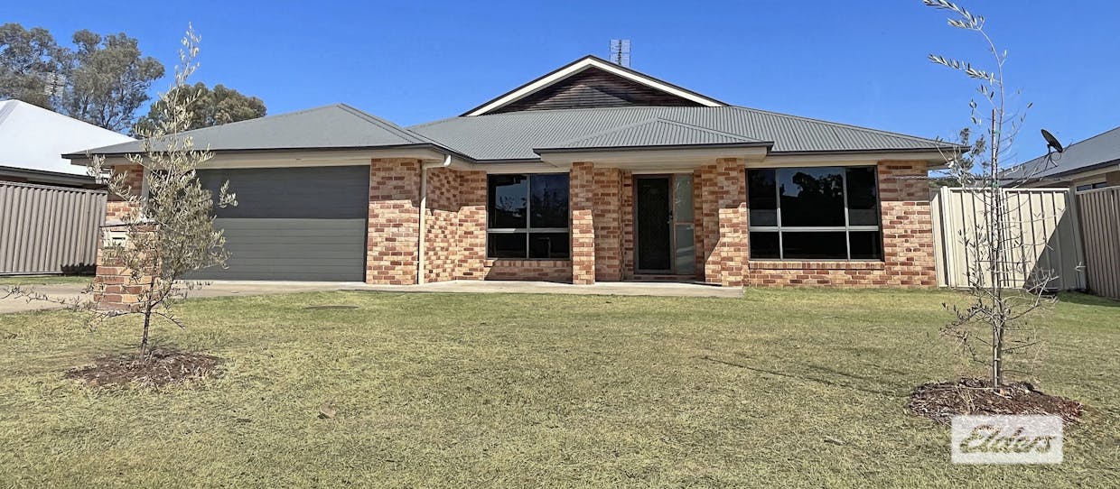 27 Bishop Drive, Miles, QLD, 4415 - Image 1