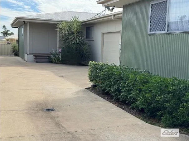 2/15 Barnsley Street, Chinchilla, QLD, 4413 - Image 1