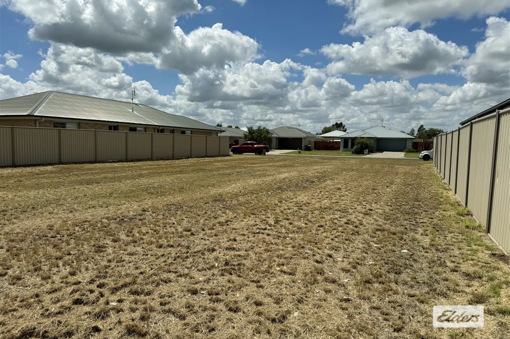 22 Archer Street, Chinchilla, QLD, 4413 - Image 2
