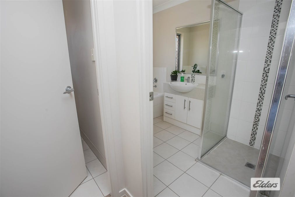 3 Hayes Close, Chinchilla, QLD, 4413 - Image 9