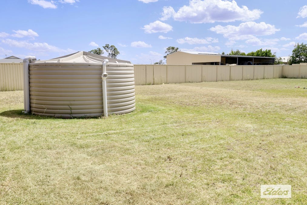 16 Vowles Street, Miles, QLD, 4415 - Image 8