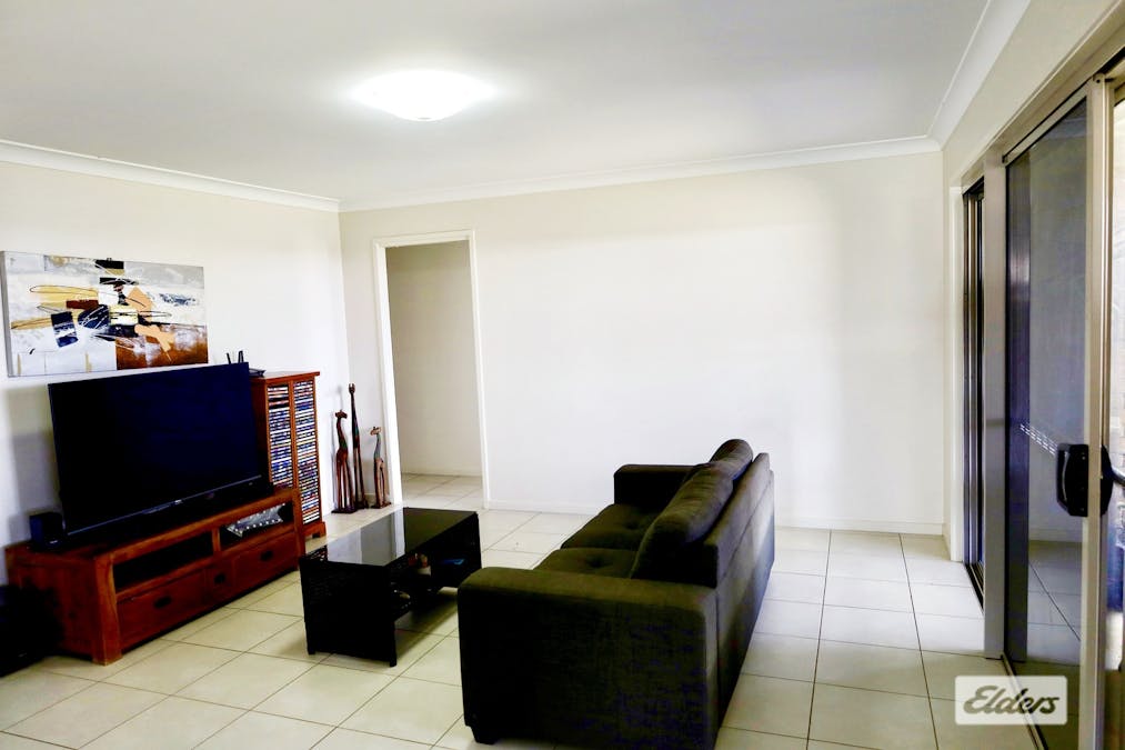 16 Vowles Street, Miles, QLD, 4415 - Image 10