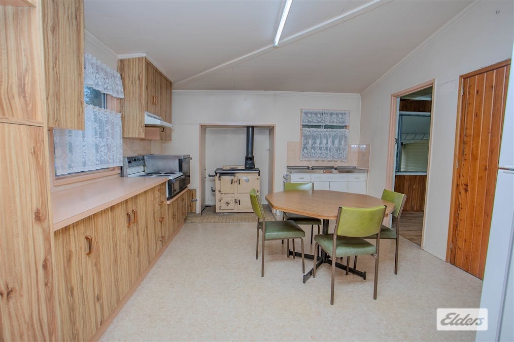 6 Mutch Street, Chinchilla, QLD, 4413 - Image 3