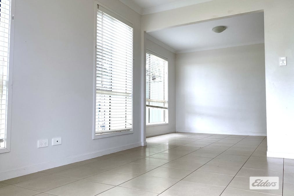 1&2/70  Marian Street, Miles, QLD, 4415 - Image 9