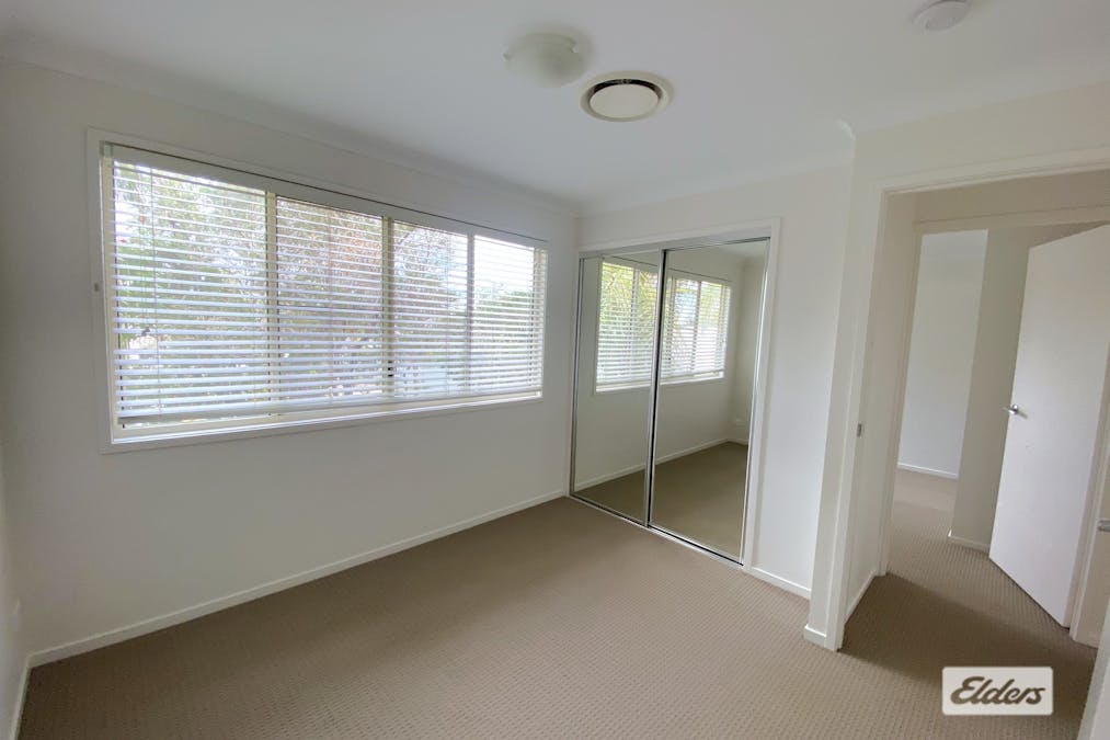 1&2/70  Marian Street, Miles, QLD, 4415 - Image 14