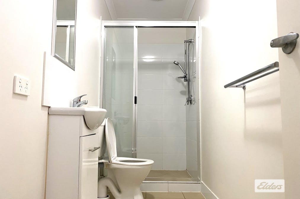 1&2/70  Marian Street, Miles, QLD, 4415 - Image 10