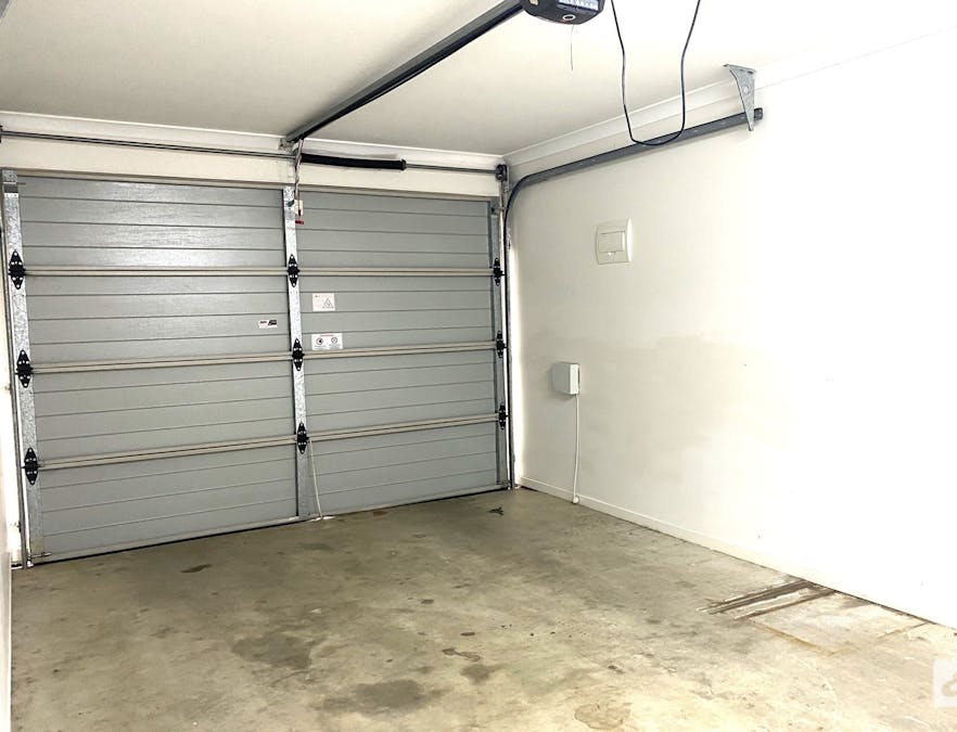1&2/70  Marian Street, Miles, QLD, 4415 - Image 20