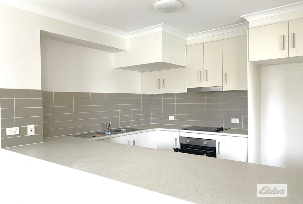 1&2/70  Marian Street, Miles, QLD, 4415 - Image 4