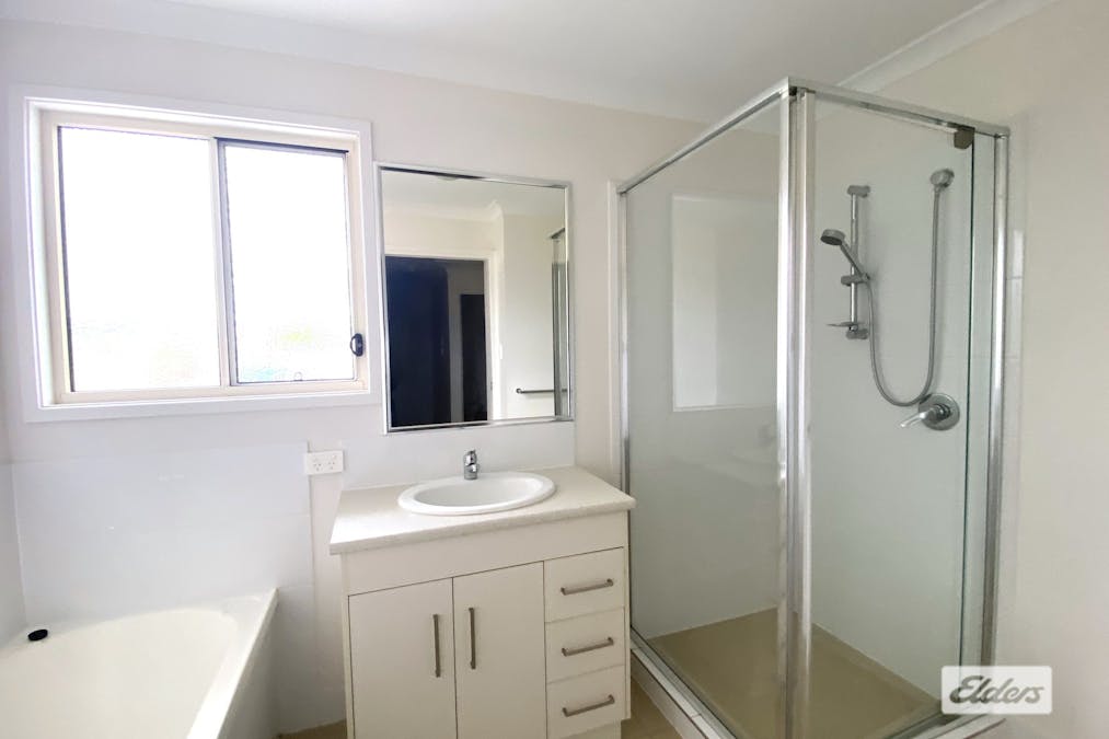 1&2/70  Marian Street, Miles, QLD, 4415 - Image 18
