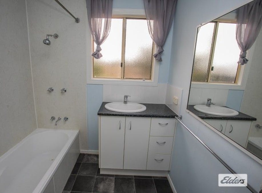 25-27 Forrest Street, Chinchilla, QLD, 4413 - Image 14