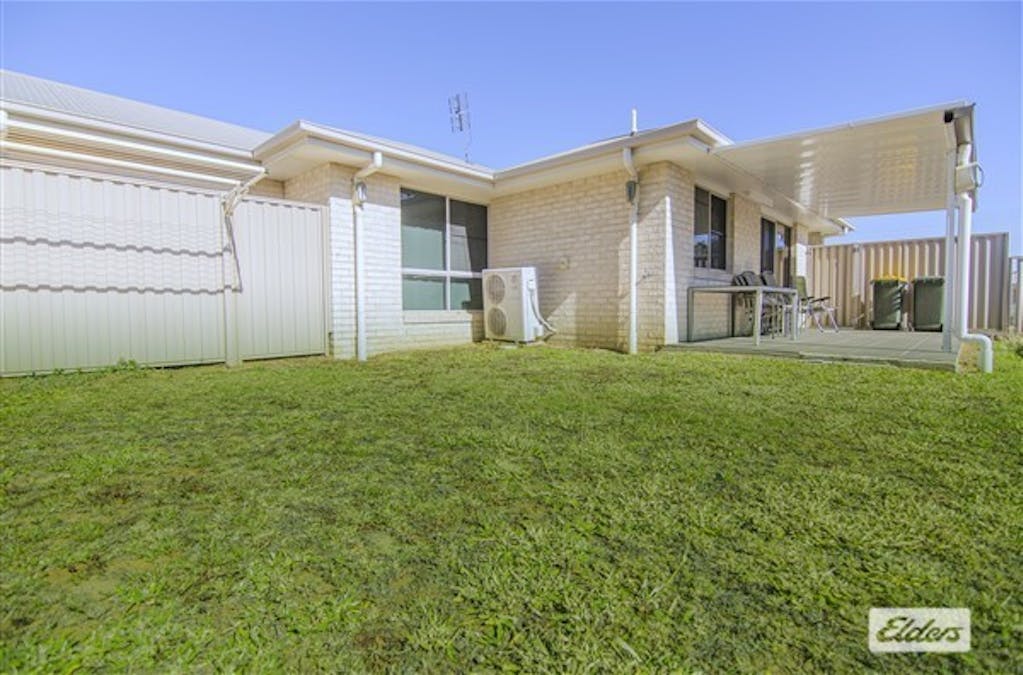 1&2/24 Lee Street, Miles, QLD, 4415 - Image 17