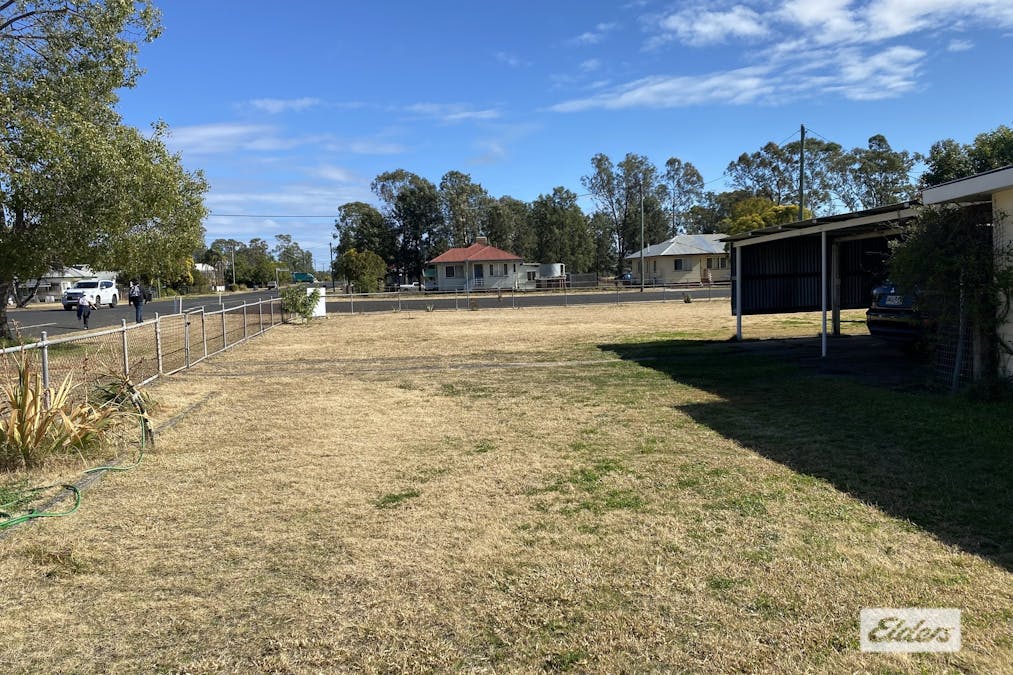 32 Wallen Street, Miles, QLD, 4415 - Image 15
