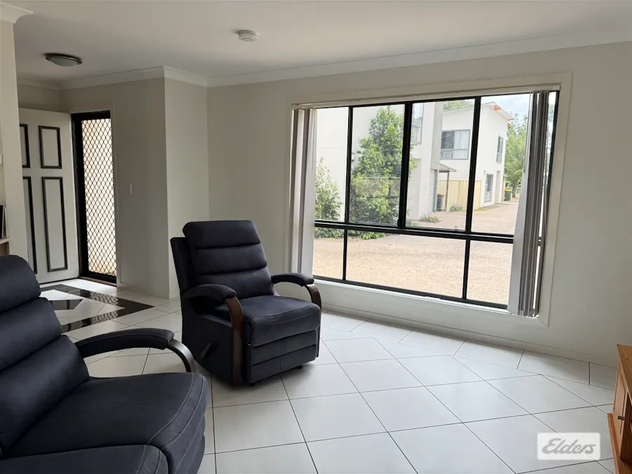 5/6 Holland Street, Chinchilla, QLD, 4413 - Image 2