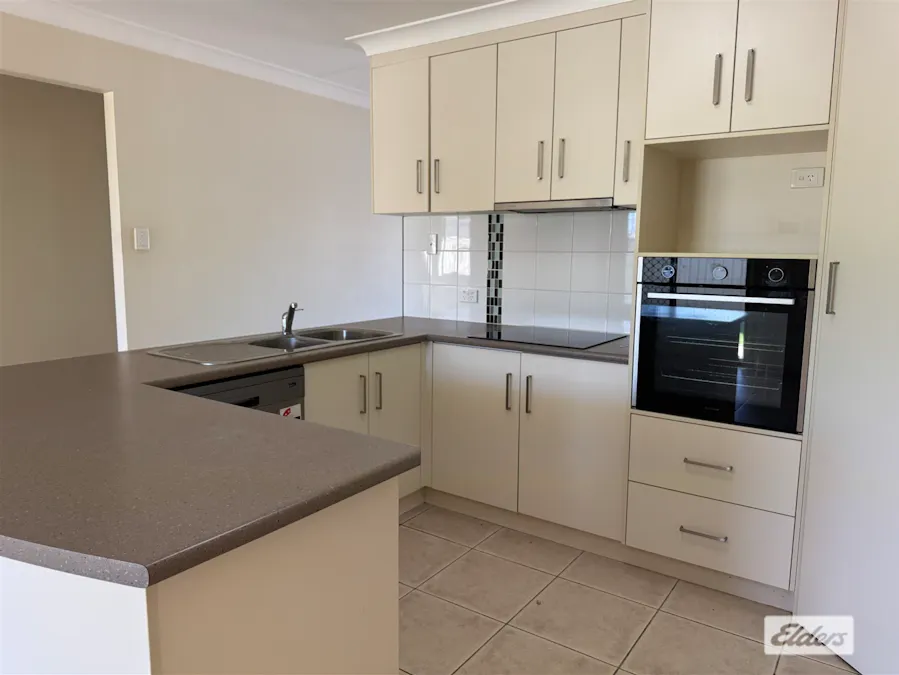 2/27 Mann Street, Chinchilla, QLD, 4413 - Image 2