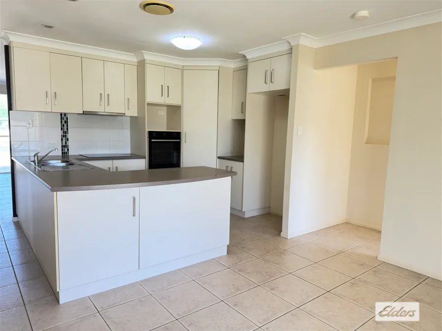 2/27 Mann Street, Chinchilla, QLD, 4413 - Image 3