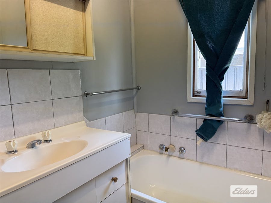 10  Wambo Street, Chinchilla, QLD, 4413 - Image 6