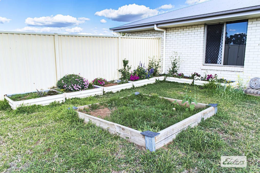 12 Vowles Street, Miles, QLD, 4415 - Image 18