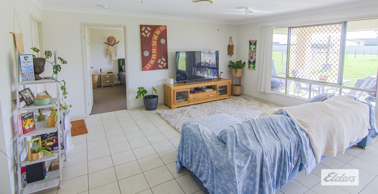 12 Vowles Street, Miles, QLD, 4415 - Image 8