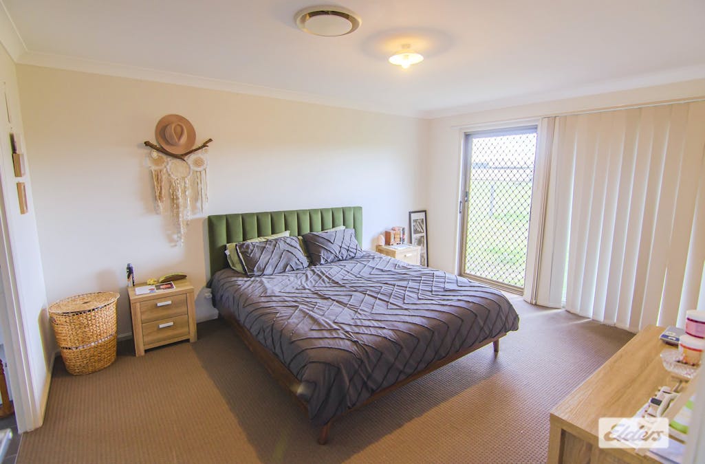 12 Vowles Street, Miles, QLD, 4415 - Image 9