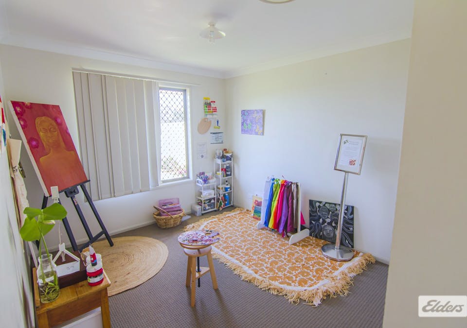 12 Vowles Street, Miles, QLD, 4415 - Image 13