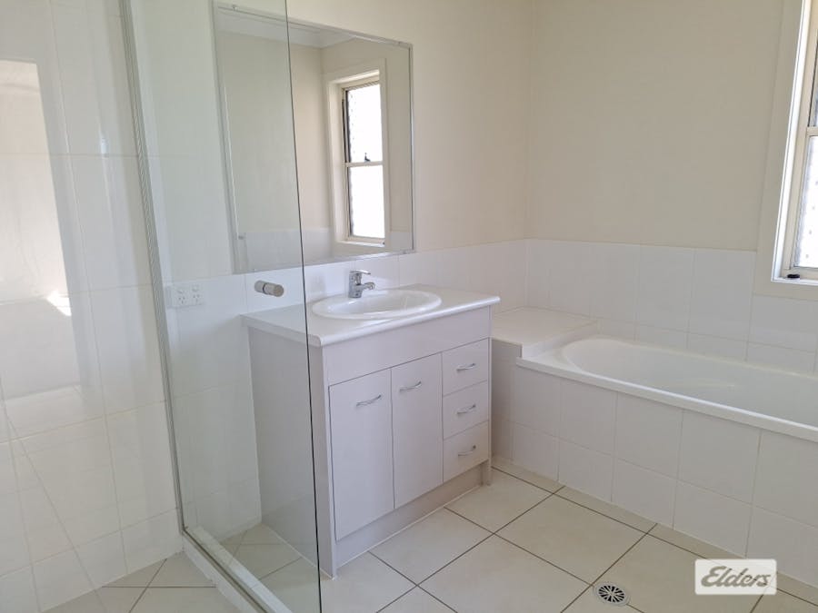 86 Racecourse Road, Miles, QLD, 4415 - Image 12