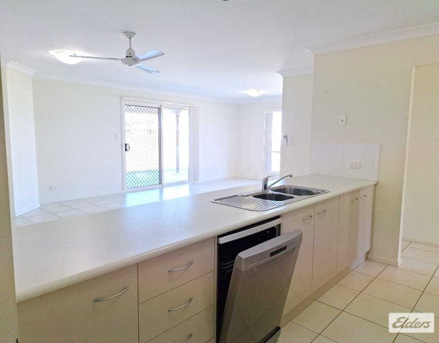 86 Racecourse Road, Miles, QLD, 4415 - Image 2