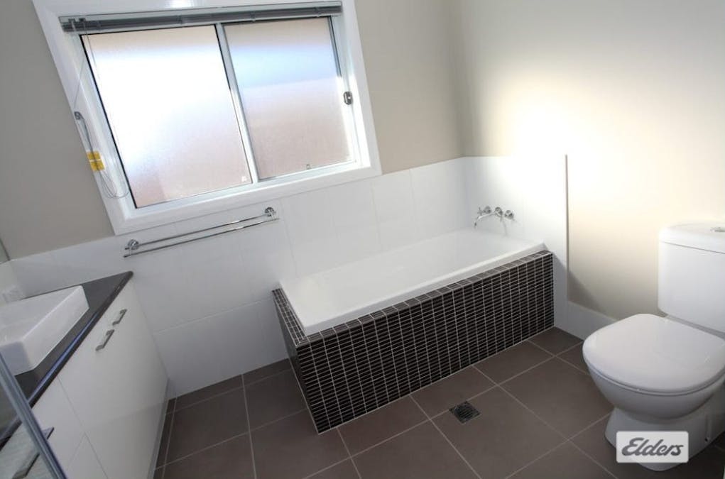 35 Sommerfeld Crescent, Chinchilla, QLD, 4413 - Image 11