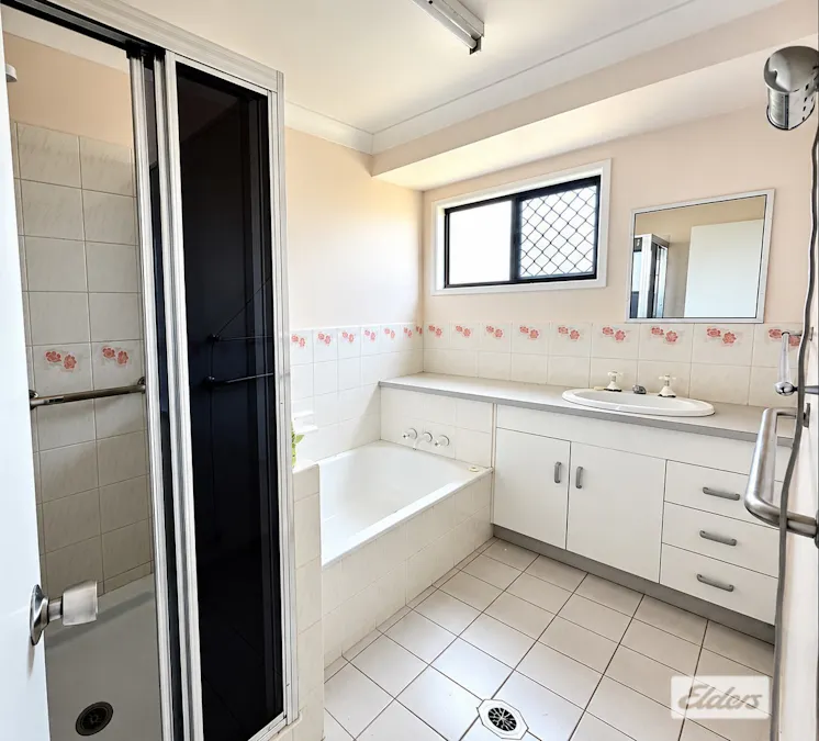 10 Scouller Street, Chinchilla, QLD, 4413 - Image 4