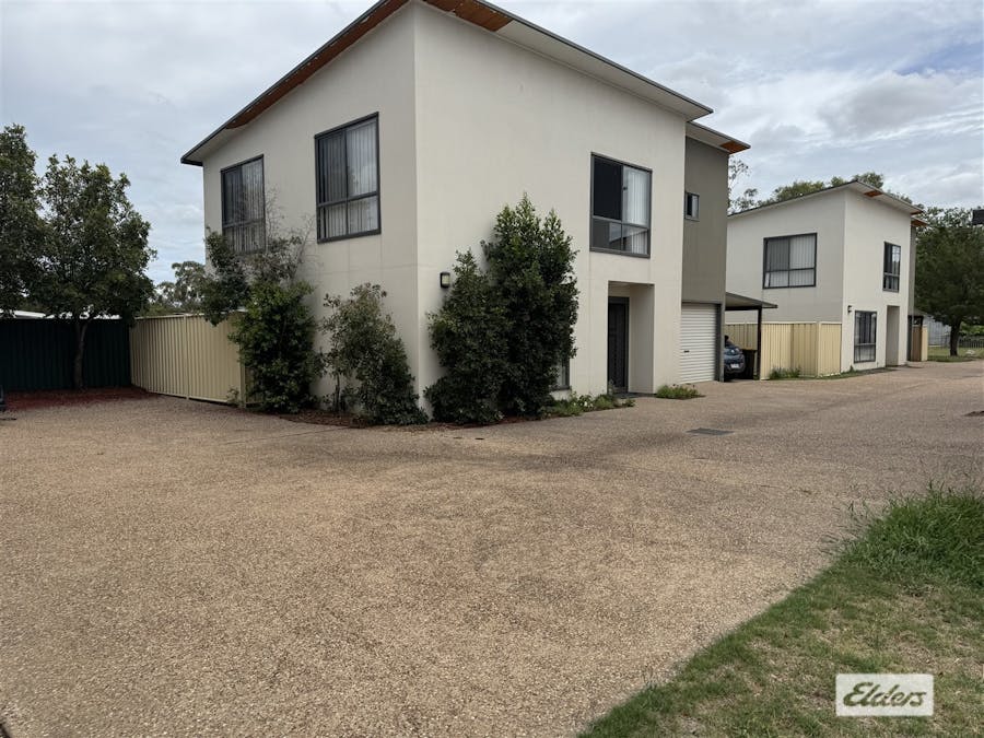 4/6 Holland Street, Chinchilla, QLD, 4413 - Image 1