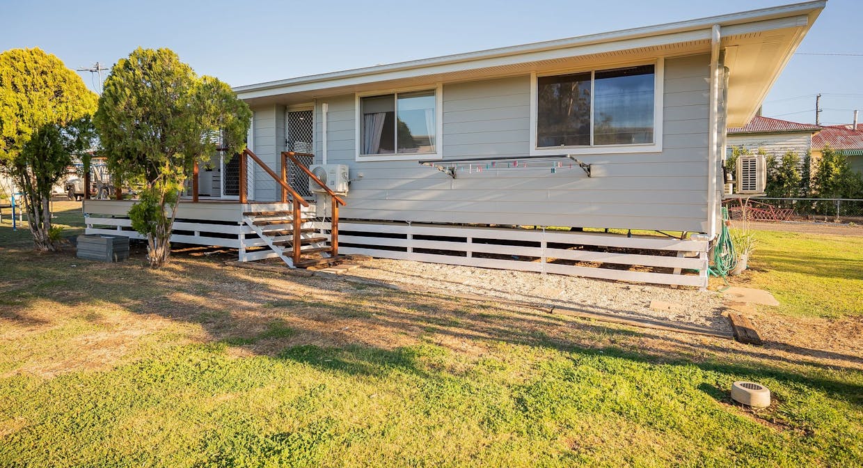 4 Shumba Avenue, Roma, QLD, 4455 - Image 2
