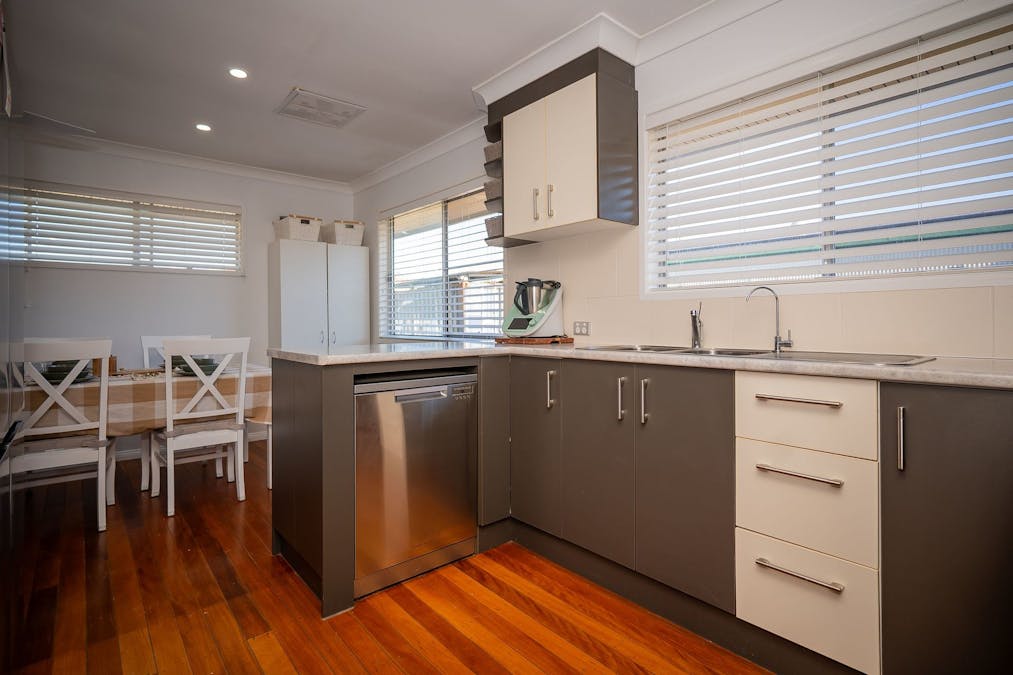 4 Shumba Avenue, Roma, QLD, 4455 - Image 6