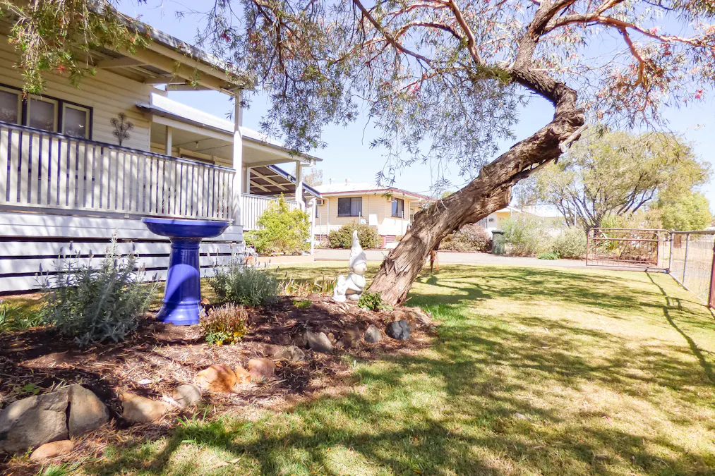 20 Hoffman Street, Roma, QLD, 4455 - Image 2