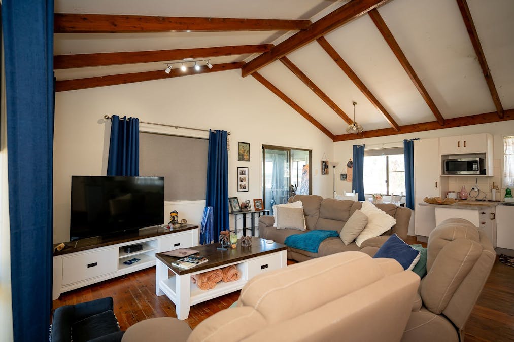 4 Beitz Street, Roma, QLD, 4455 - Image 2