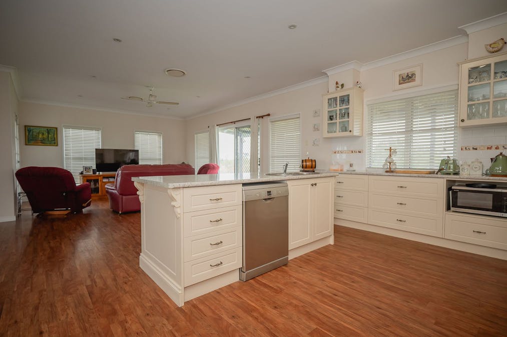 36 Richardsons Lane, Roma, QLD, 4455 - Image 7