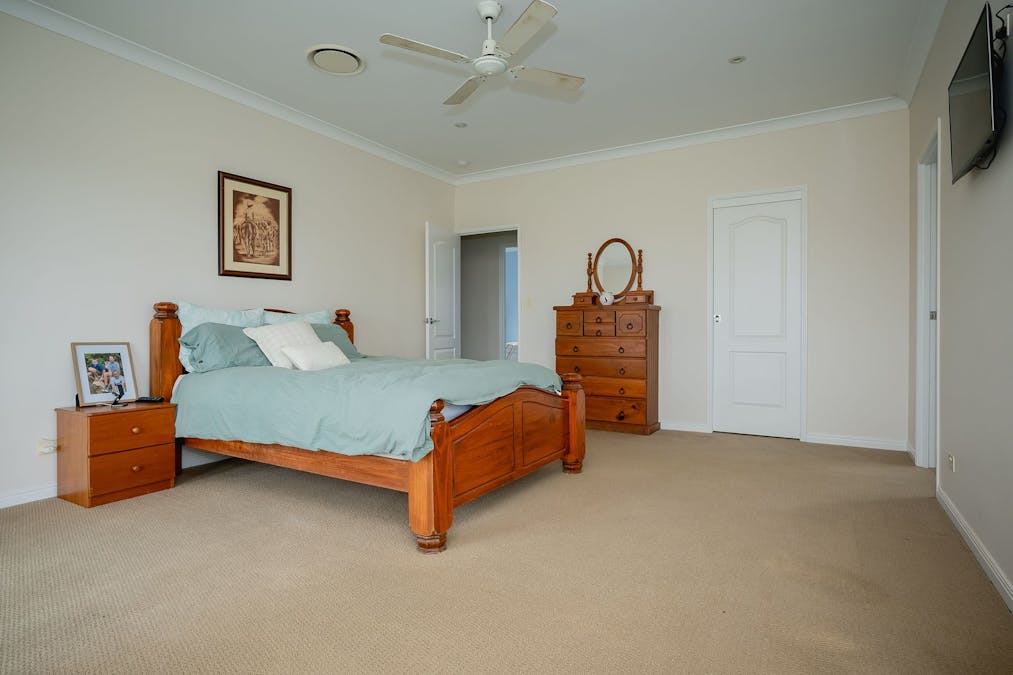 36 Richardsons Lane, Roma, QLD, 4455 - Image 12