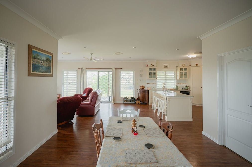 36 Richardsons Lane, Roma, QLD, 4455 - Image 5