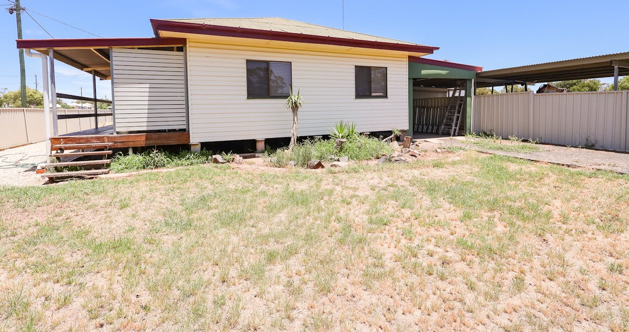 69-71 Chrystal Street, Roma, QLD, 4455 - Image 11