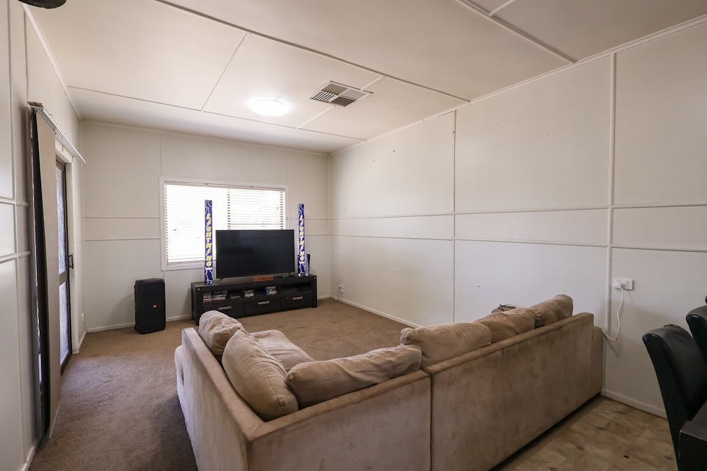 69-71 Chrystal Street, Roma, QLD, 4455 - Image 16