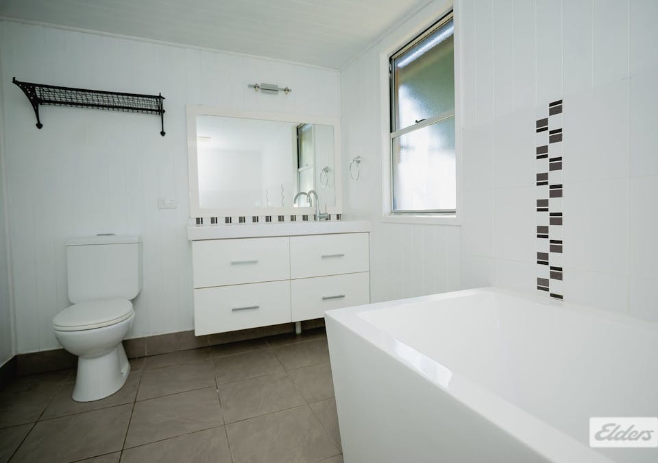 53-55 Northern Road, Roma, QLD, 4455 - Image 12