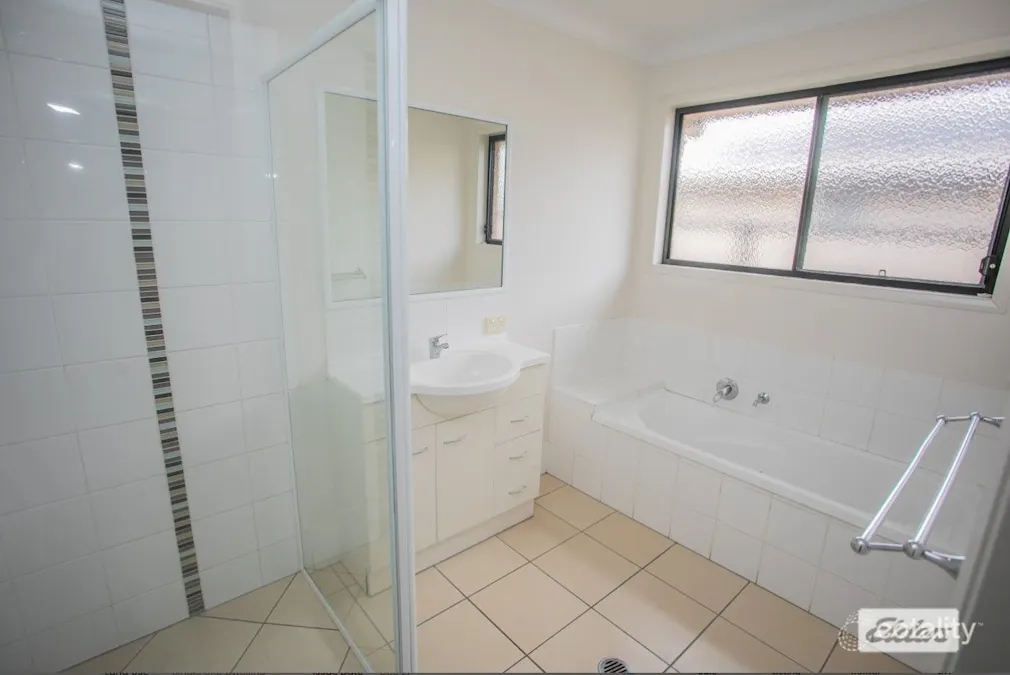 13 Sheridan Street, Chinchilla, QLD, 4413 - Image 11