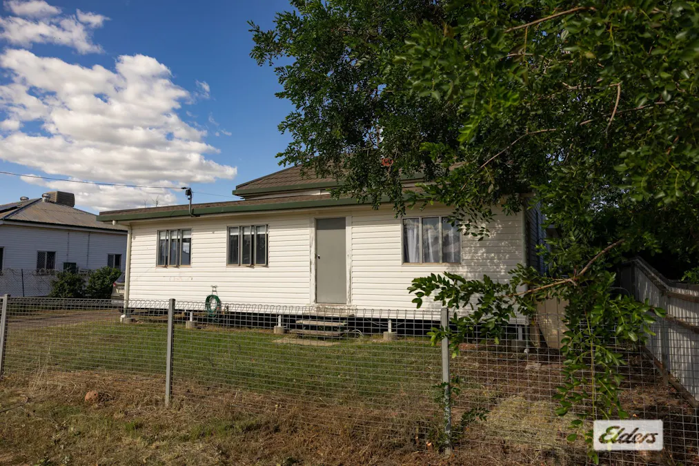 132 Arthur Street, Roma, QLD, 4455 - Image 1