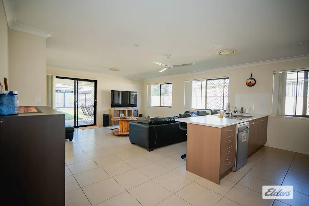 13 Courtney Street, Roma, QLD, 4455 - Image 6