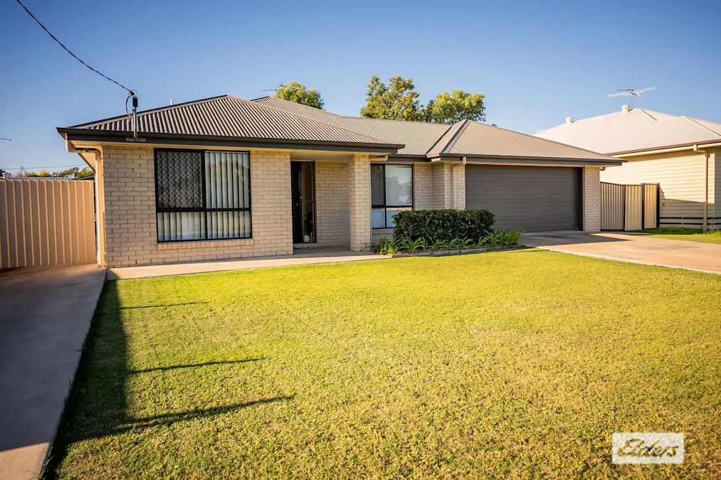 13 Courtney Street, Roma, QLD, 4455 - Image 2