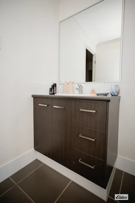 68 Taylor Street, Roma, QLD, 4455 - Image 11