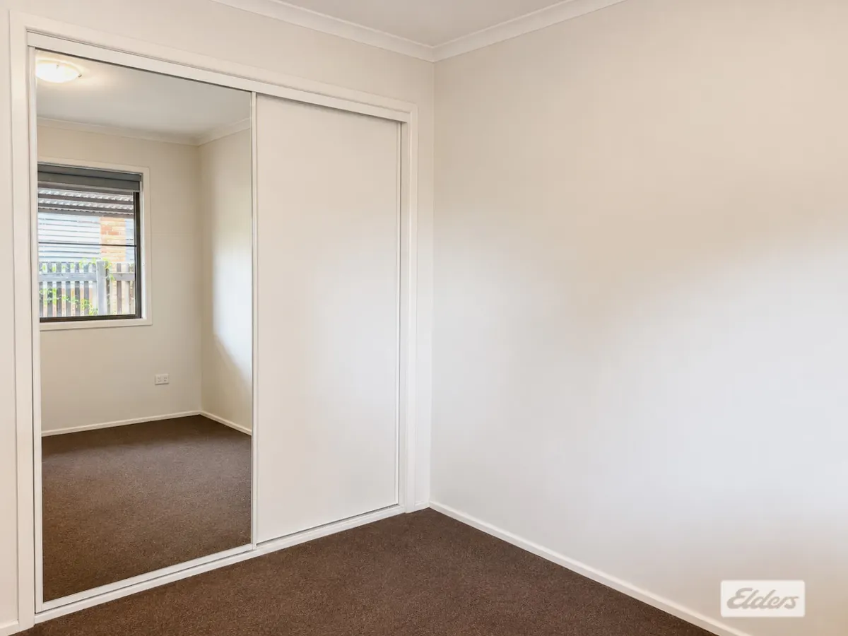 27 Zeller Street — photo 12 of 15