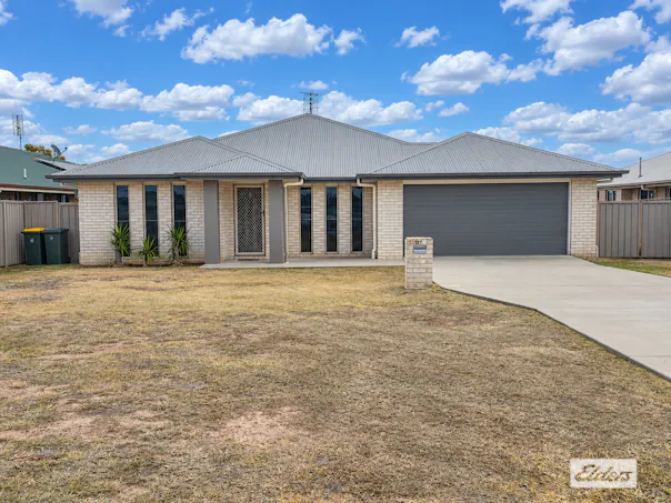 27 Racecourse Road, Miles, QLD, 4415