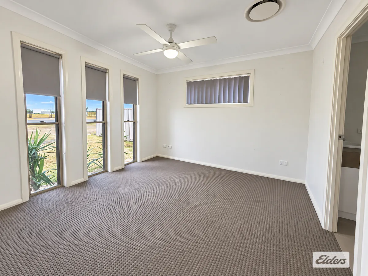 27 Racecourse Road — photo 2 of 18