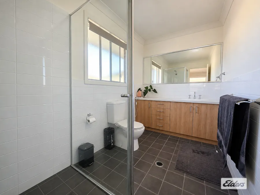 17 Sommerfeld Crescent, Chinchilla, QLD, 4413 - Image 11
