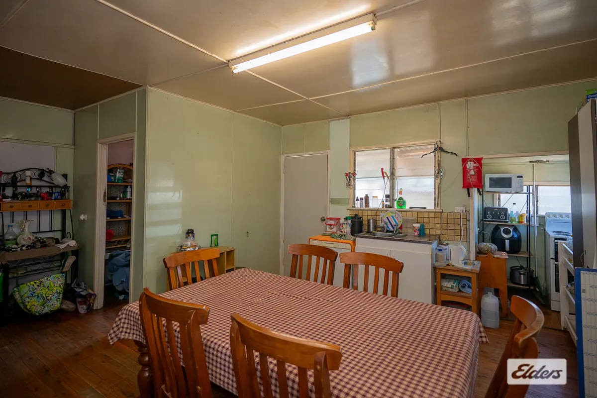 88 Chrystal Street — photo 4 of 8
