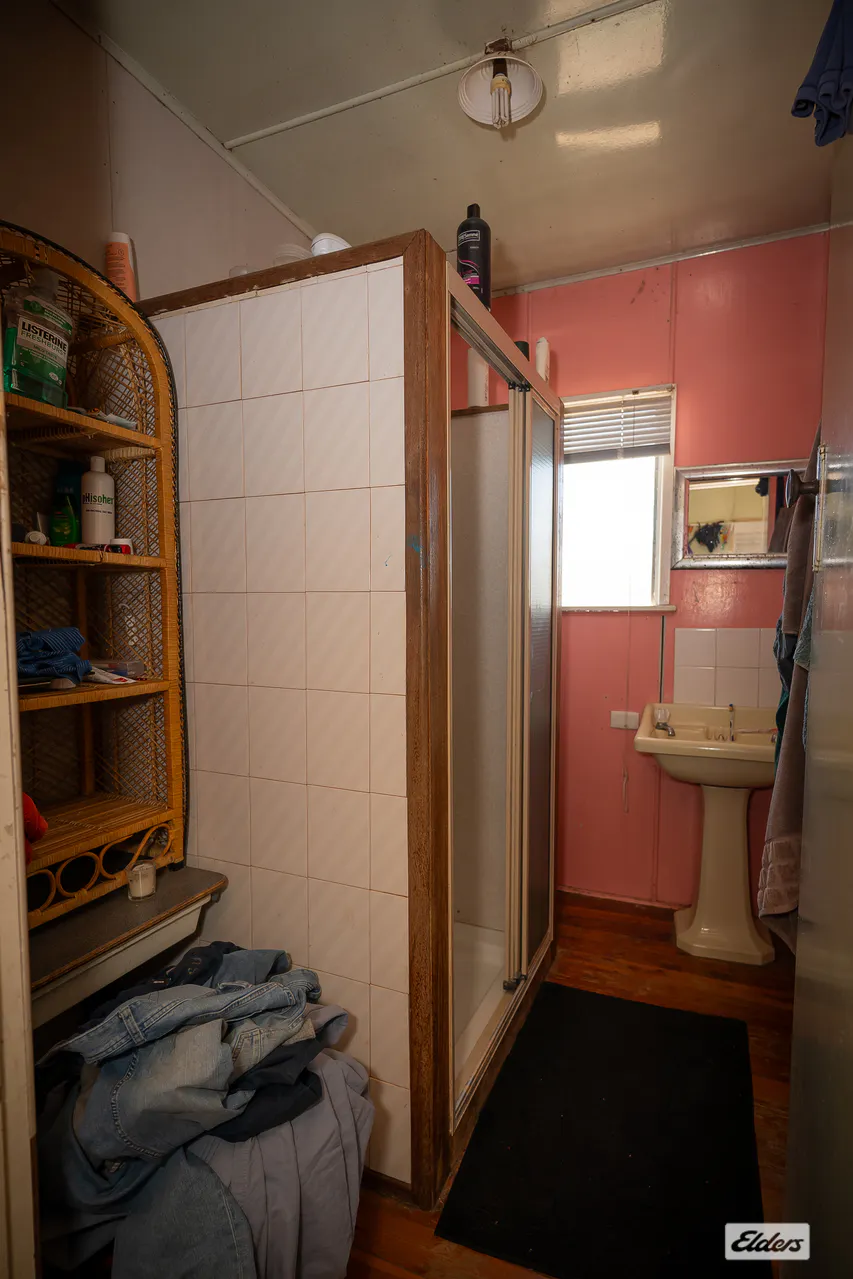 88 Chrystal Street — photo 6 of 8